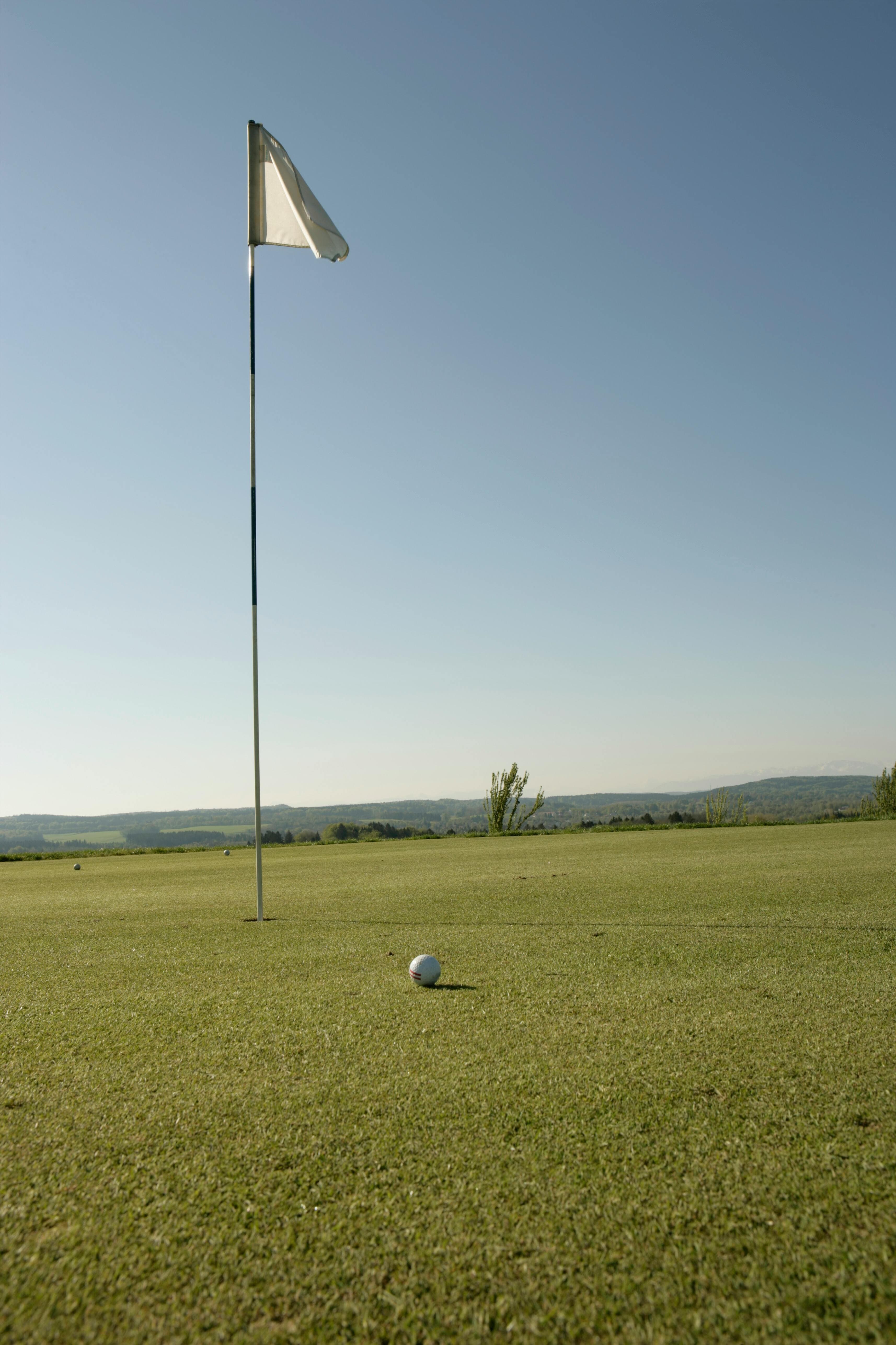 HOLE IN ONE COMPETITION